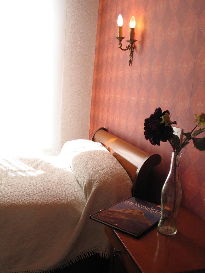 Le Saint Vincent Bed and Breakfast Foix Eksteriør billede